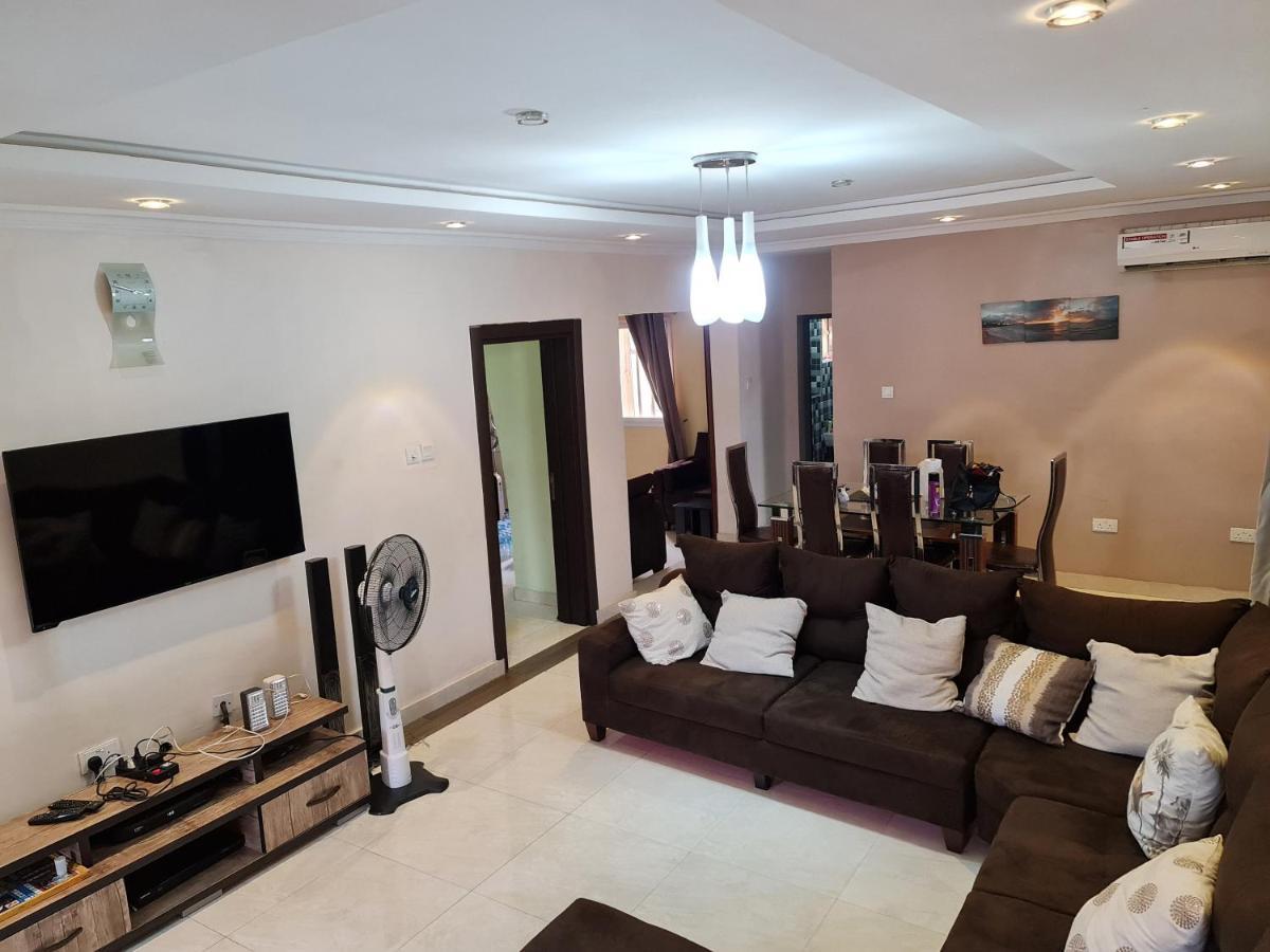 Lovely 4 Bedroom Around Ogba, Ikeja, Лаґос Екстер'єр фото